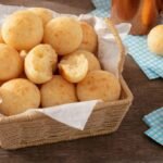 Pão de Queijo Fácil: Receita Caseira Mineira Crocante por Fora e Macia por Dentro