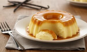 Pudim de Leite Condensado Cremoso e Lisinho: Receita Tradicional Fácil de Fazer